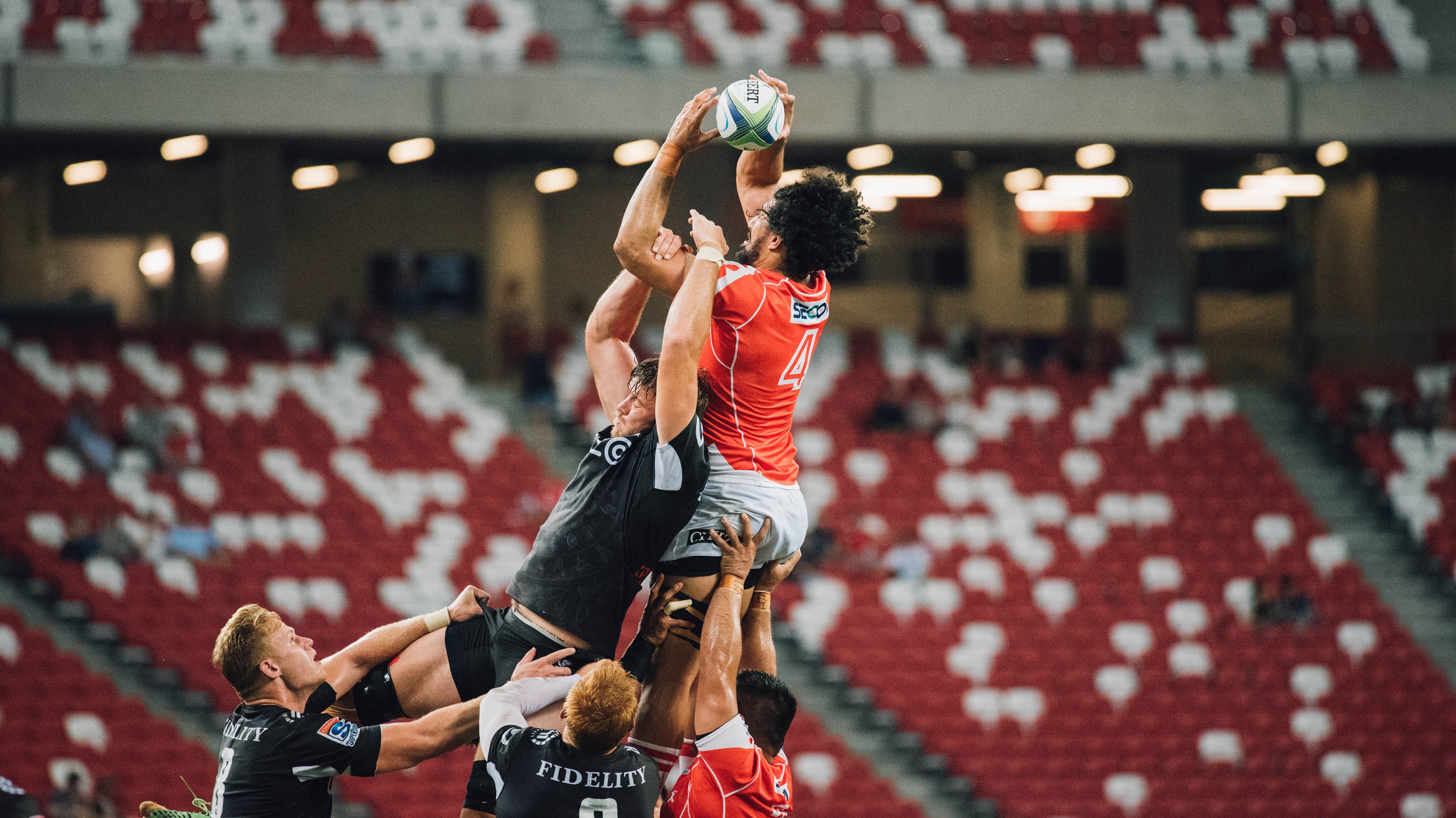 主帅多次更换站位制造战术假象扰乱对手防线部署节奏，主帅挑战规则